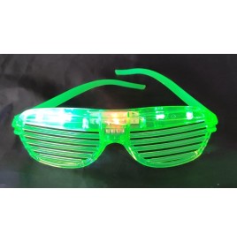 Lunette lumineuse : brillez en soirée avec cet accessoire éclatant.