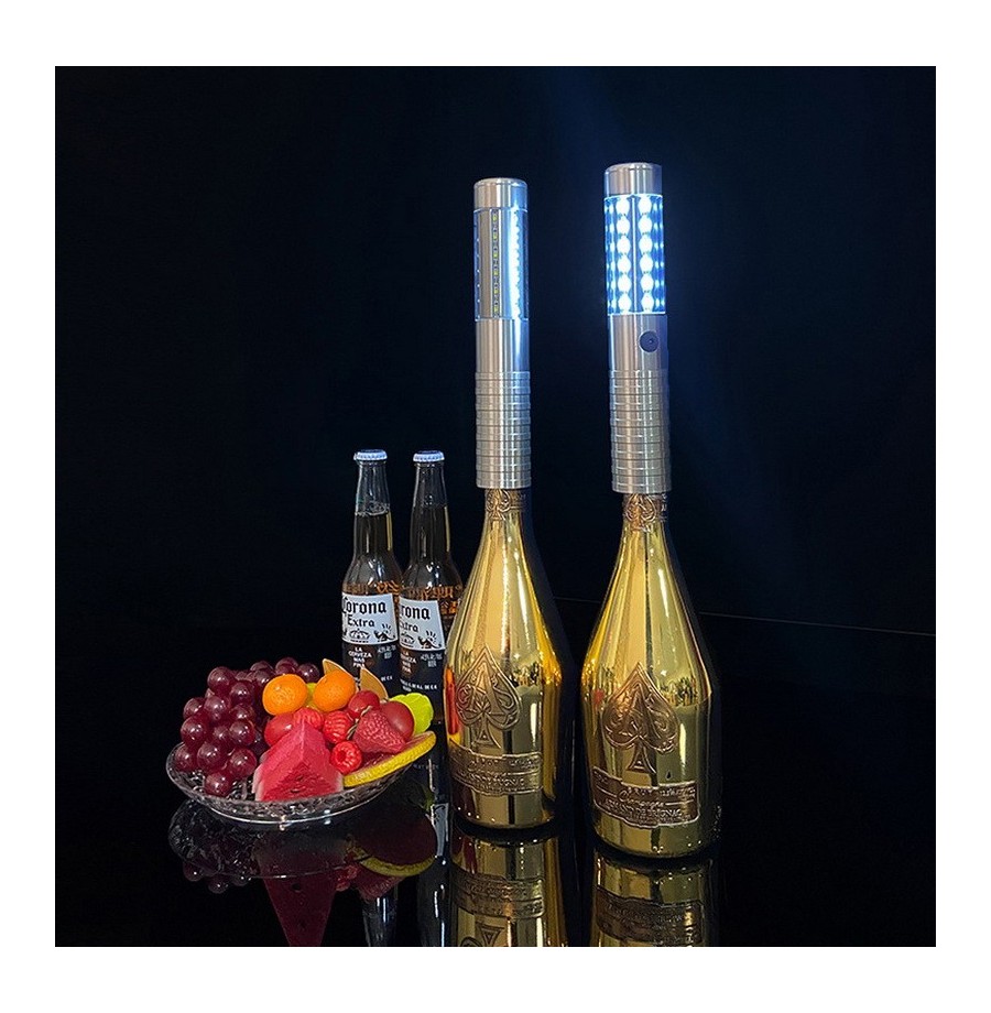 Bâton stroboscopique (36 leds blanches et 3 modes de fonctionnement) Bâton stroboscopique (36 leds blanches et 3 modes de fonctionnement)