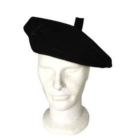 l’accessoire emblématique des féria du Sud ! le Beret