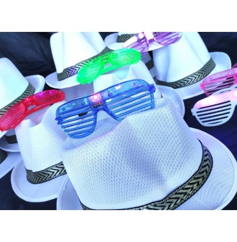 Pack Ibiza : 12 chapeaux blancs + 12 lunettes LED pour soirées blanche