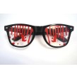 Lunette avec verres ensanglantés
