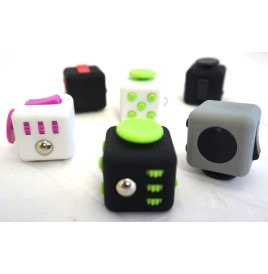 Fidget cube anti-stress (couleurs assorties) - Pêche mixte  pas cher