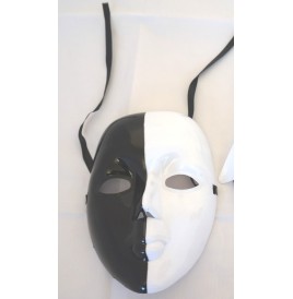 Masque noir et blanc femme pvc - Loups et Masques  pas cher